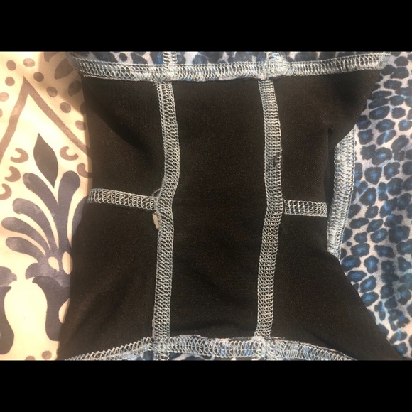 Fleo shorts - Picture 2 of 2